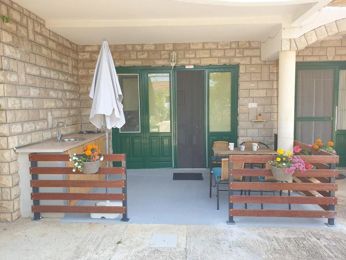 Apartments Marina Sveti Filip i Jakov