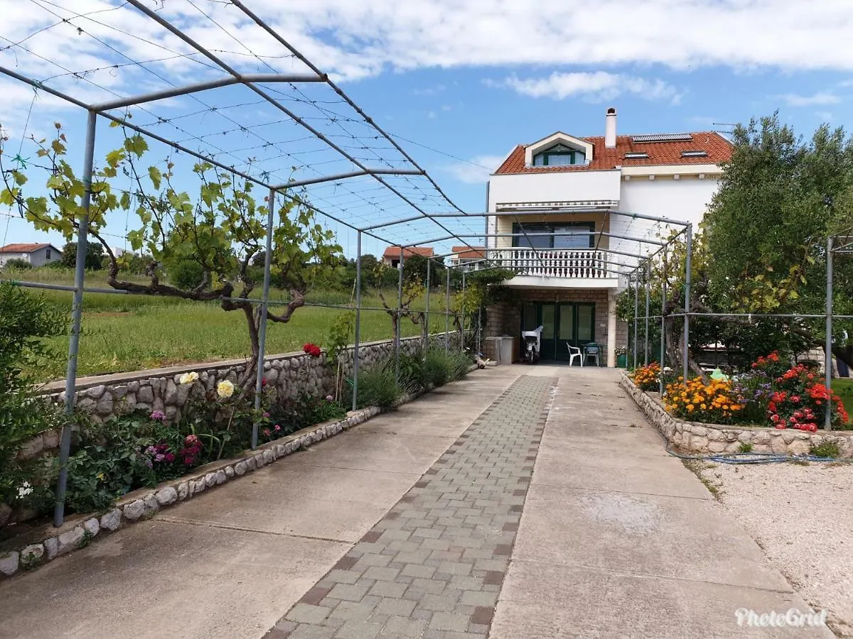 Apartments Marina Sveti Filip i Jakov
